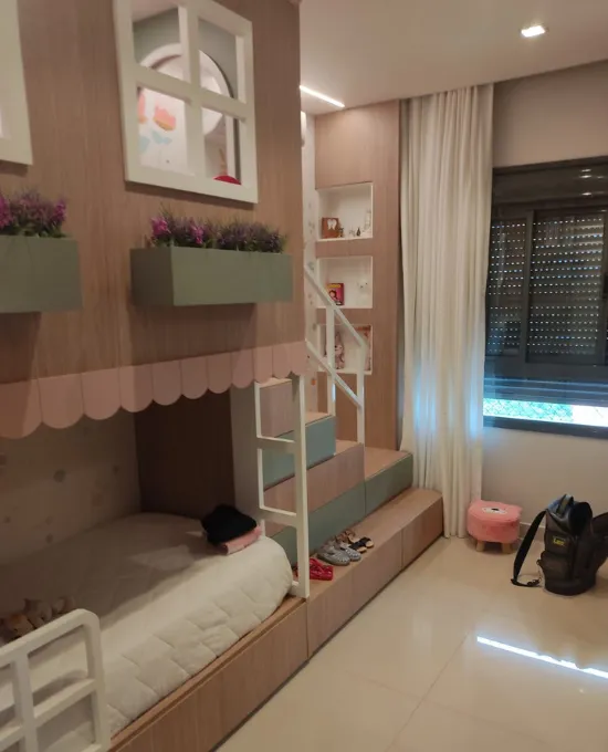 Quarto infantil temático com cama casinha planejada pela GE Móveis